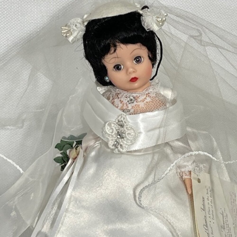 Madame Alexander restrung 10" Portrettes Father of the Bride #24623 doll with st - Picture 7 of 9